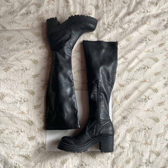 Madden Girl Shoes - Madden girl Black faux leather boots size 7 in great condition